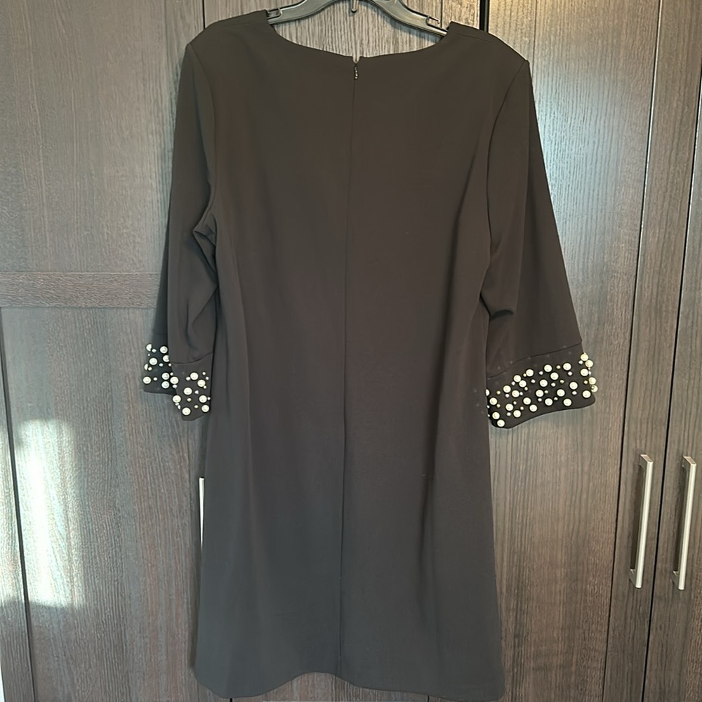 Calvin Klein Women’s Size 14W Black Dress with Quarter Length Sleeves w/ Pearls - Picture 5 of 5